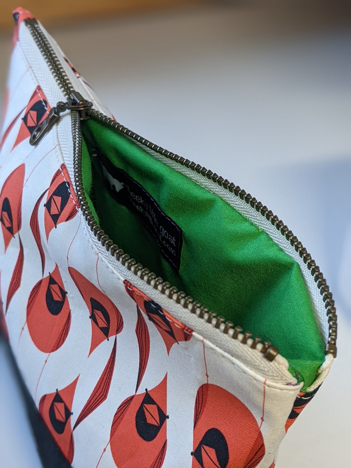 Dolores Medium Makeup Bag