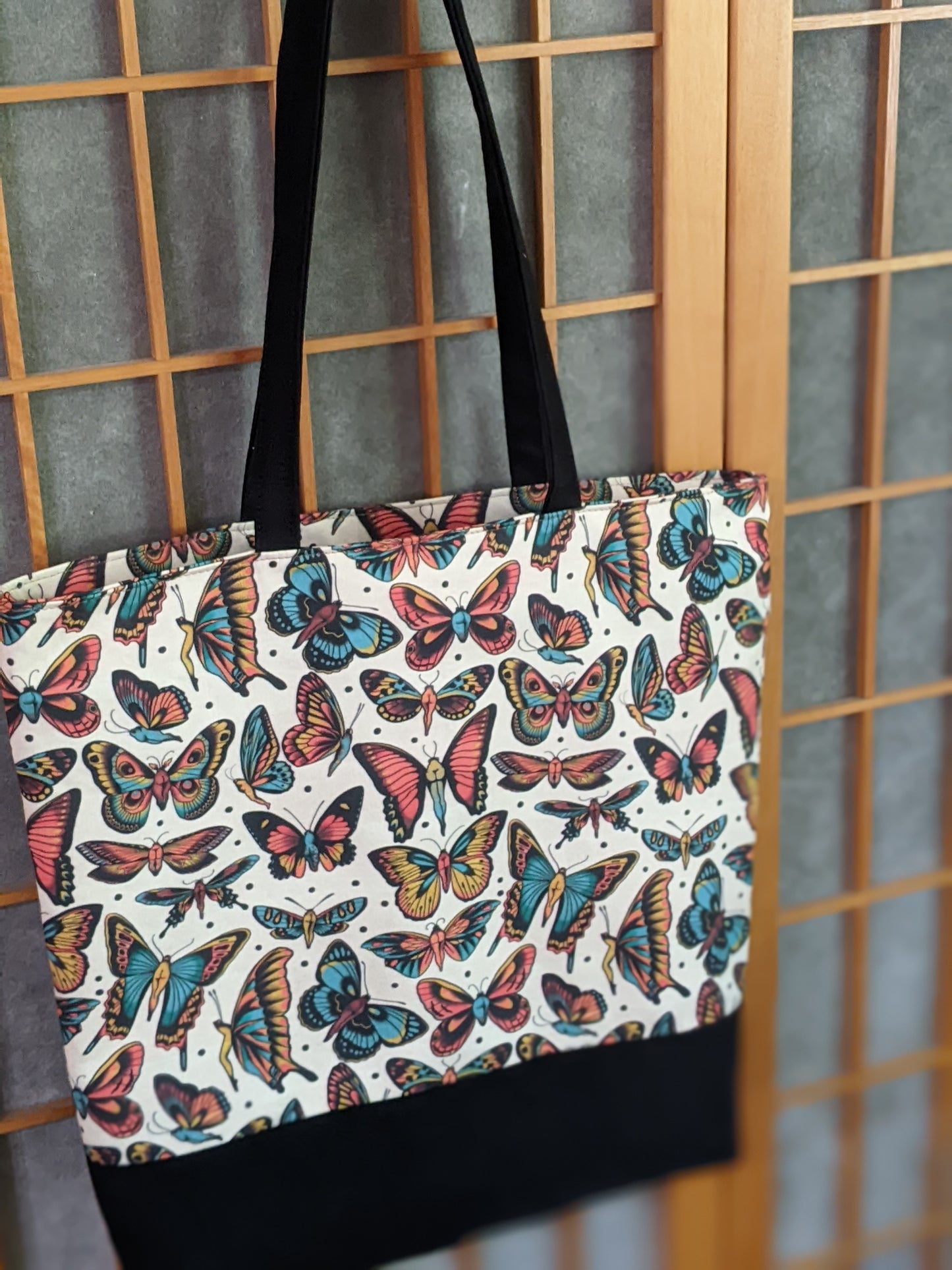 BUTT-erflies Everyday Tote