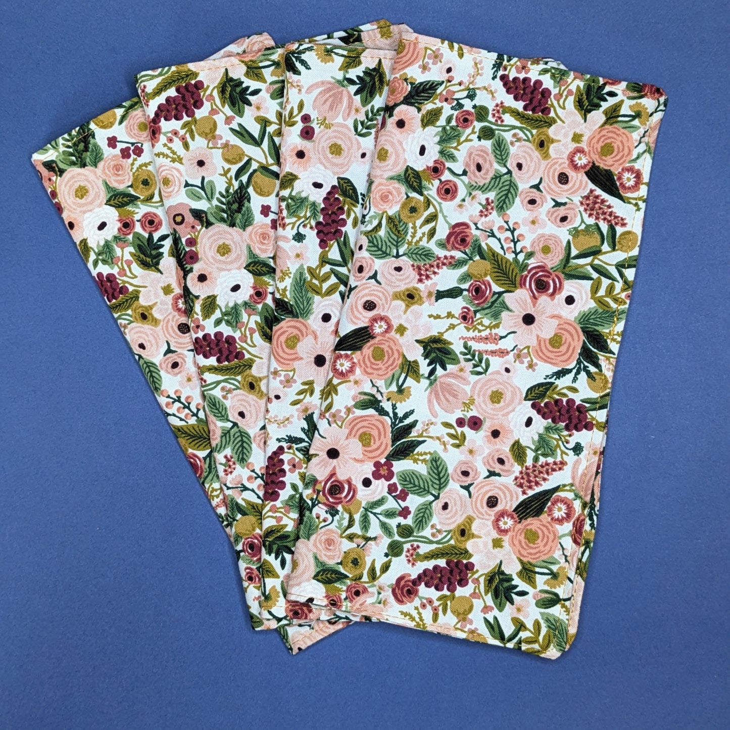 Cloth napkins: garden party in maroon